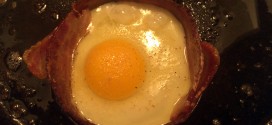 Egg in bacon ring