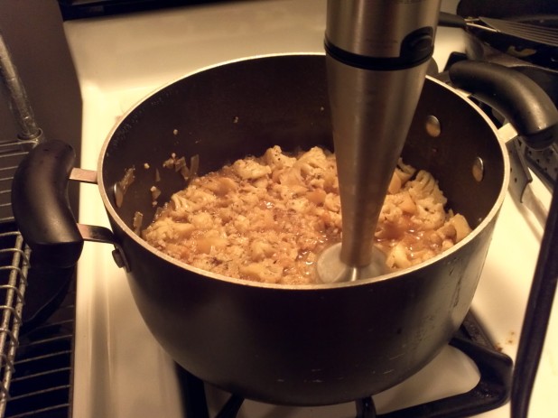 Immersion blender and cauliflower