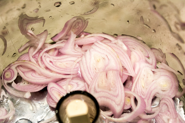 Sliced Shallots