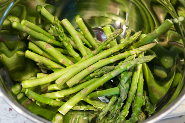 Washed and Snapped Asparagus