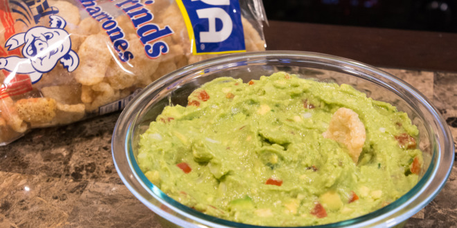 Guacamole with Pork Rinds